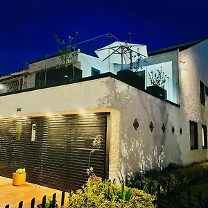 Casa Aloha 152 Pensión